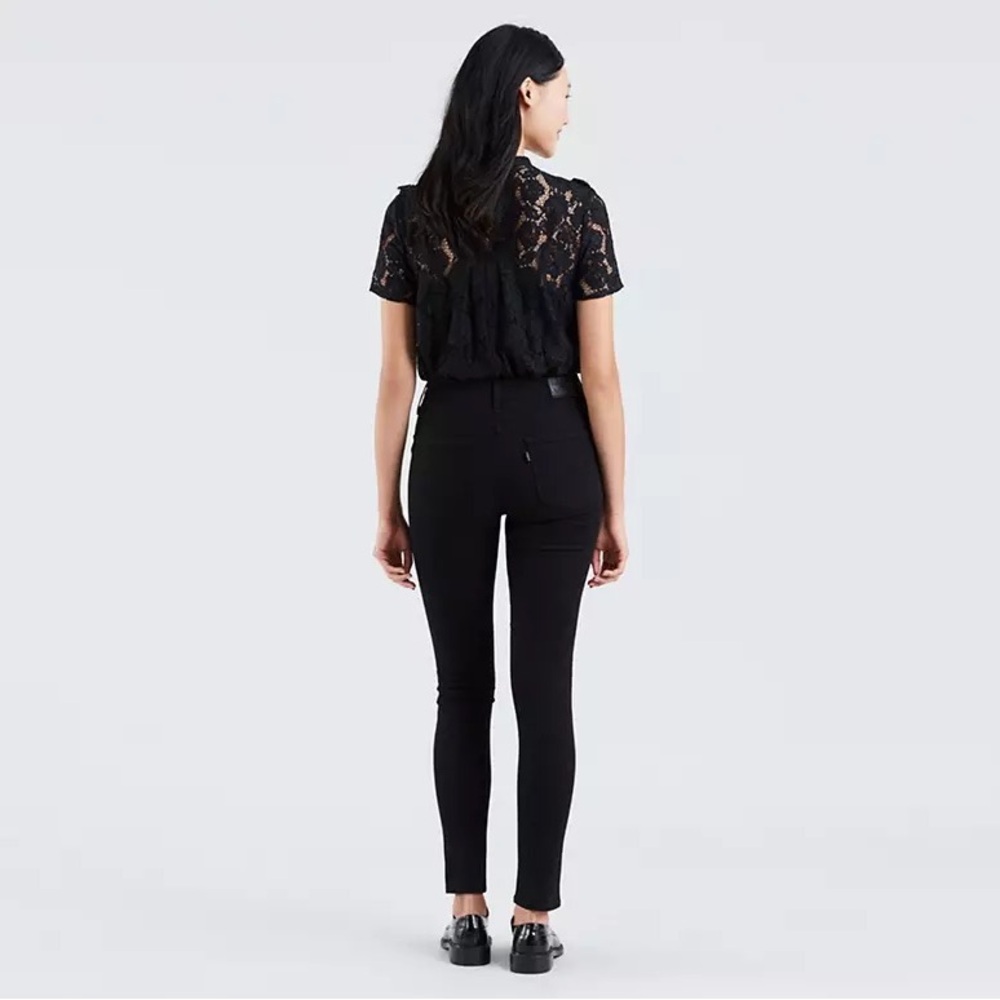 Levi’s Premium 721 High Rise Skinny Jeans in Black Sheep EUC